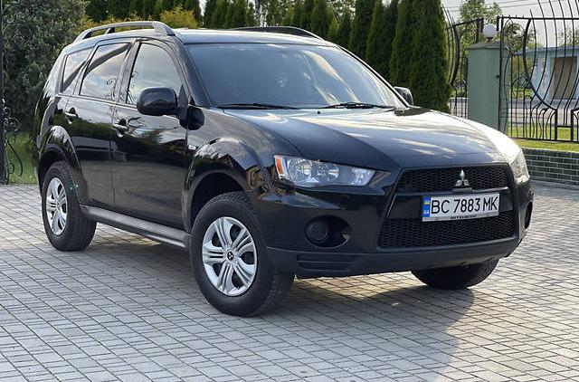 Mitsubishi Outlander XL 2012