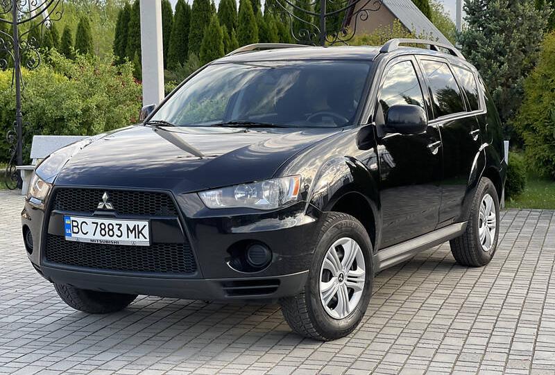Mitsubishi Outlander XL 2012