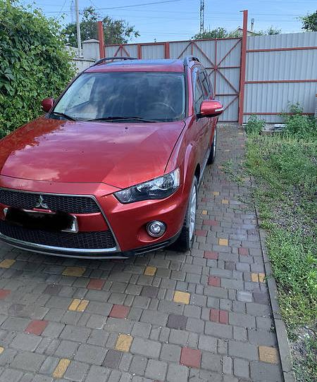 Mitsubishi Outlander XL Xl 2012