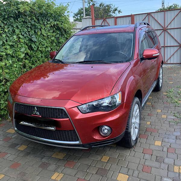 Mitsubishi Outlander XL Xl 2012