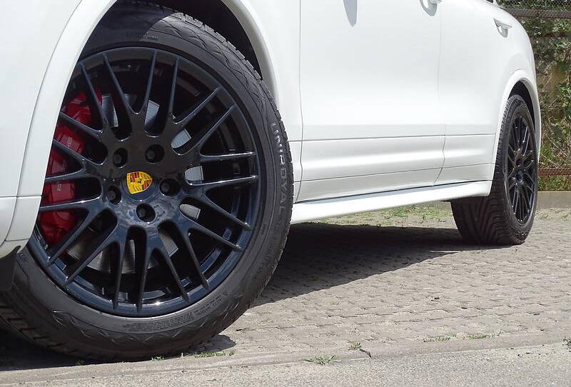 Porsche Cayenne GTS  2016