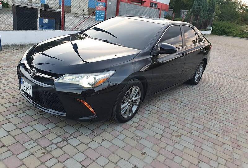 Toyota Camry SE 2016