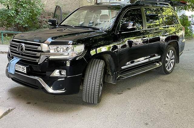Toyota Land Cruiser 200 Oficiuna 2016