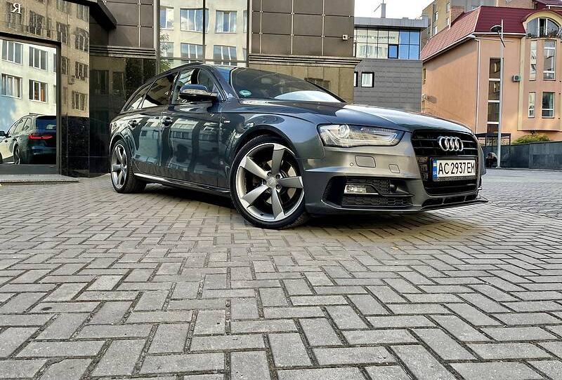Audi A4 S line  2015