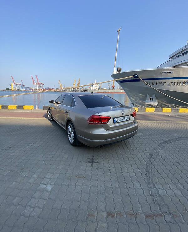Volkswagen Passat B7 SE 2014