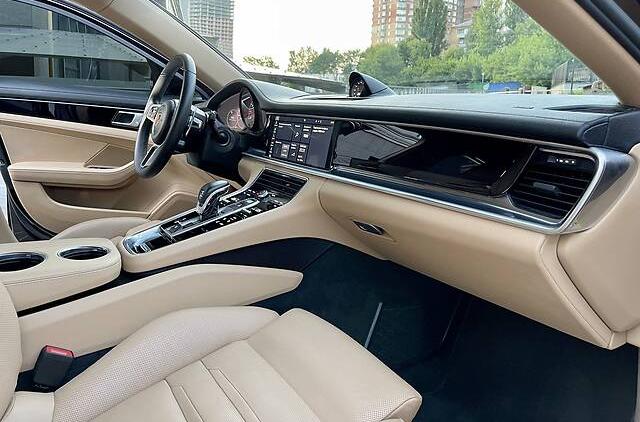 Porsche Panamera   4  2018