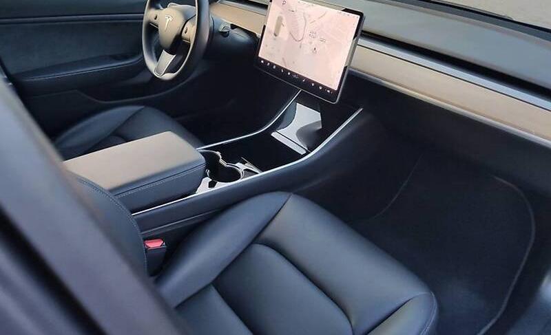 Tesla Model 3 Mid Range  2018