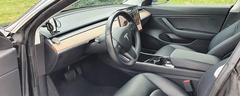 Tesla Model 3 Mid Range  2018