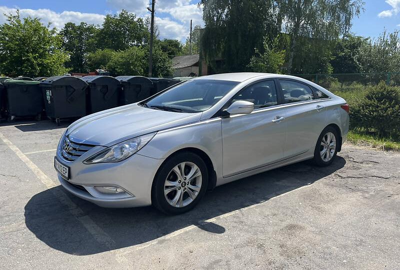 Hyundai Sonata 2011