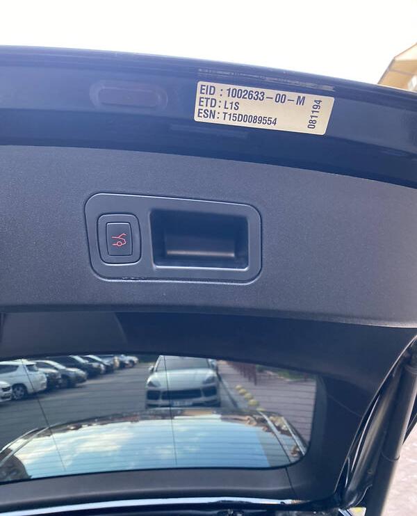 Tesla Model S 2015