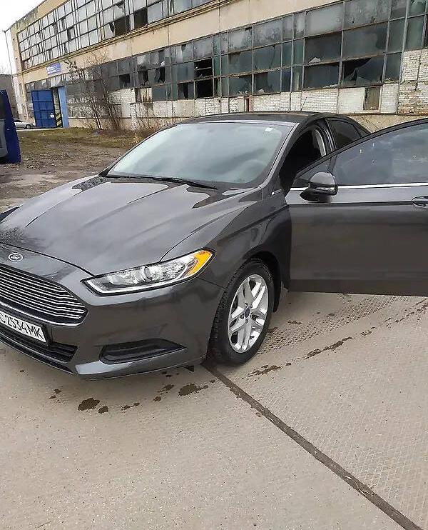 Ford Fusion SE 2014
