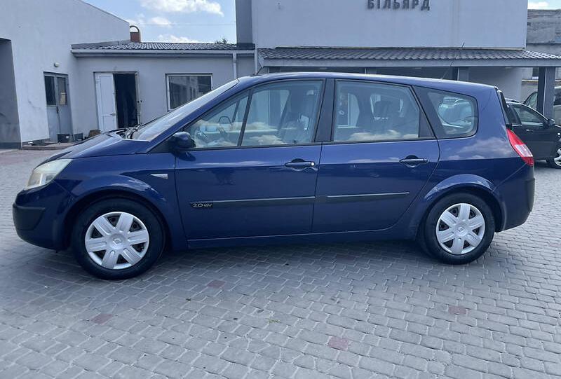 Renault Grand Scenic 2004