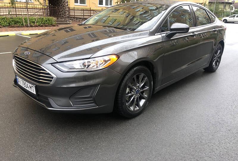 Ford Fusion SE plus 2019