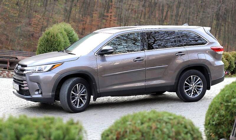 Toyota Highlander xle 2019