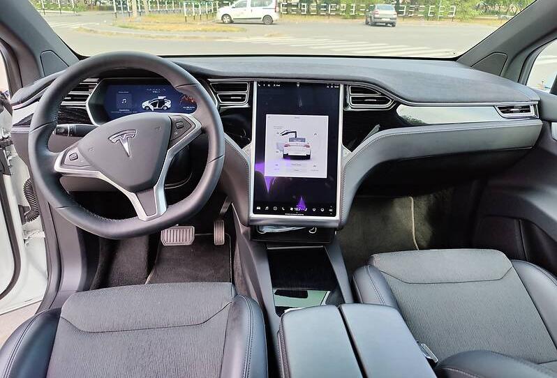 Tesla Model X 75D 2017