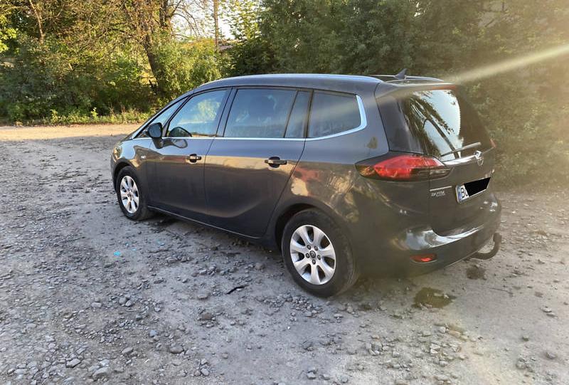 Opel Zafira 2014