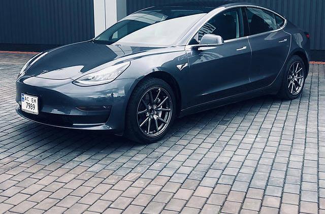 Tesla Model 3 2019