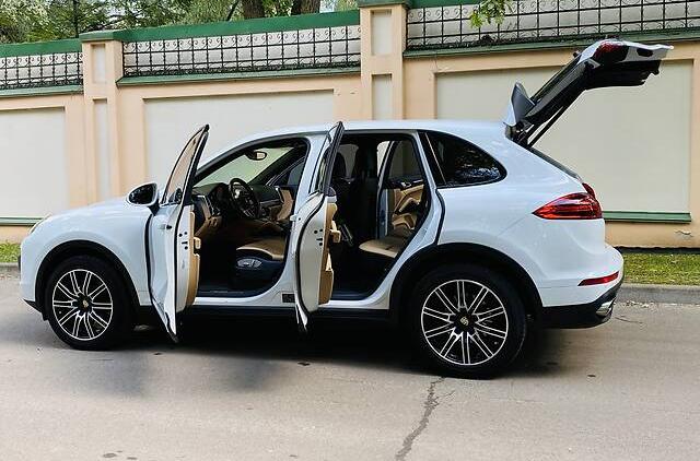 Porsche Cayenne 2016