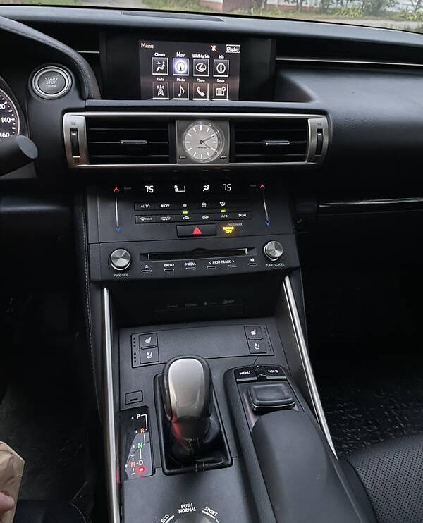 Lexus IS 250 Luxury  2015