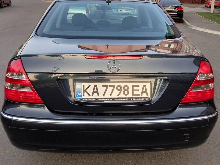 Mercedes-Benz E 220 CDI  ELEGANCE 2004