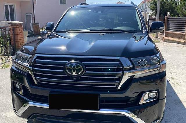 Toyota Land Cruiser 200   2017