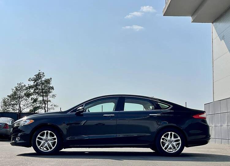 Ford Fusion  SE 2014