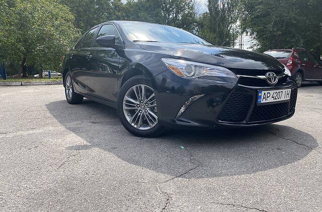 Toyota Camry SE 2017