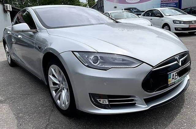 Tesla Model S 85 2013