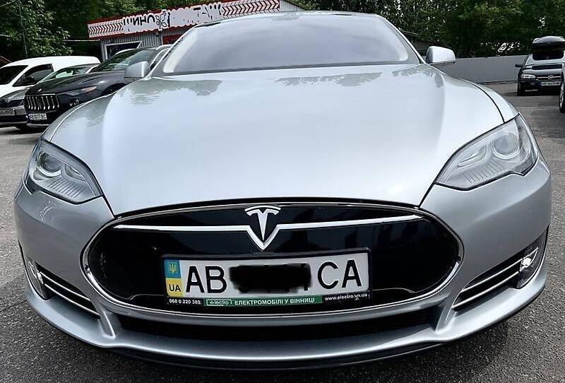 Tesla Model S 85 2013