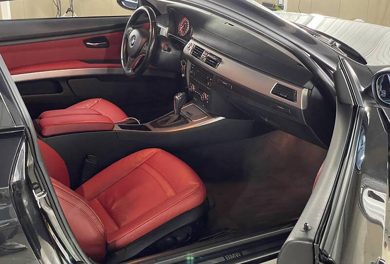 BMW 320 2009