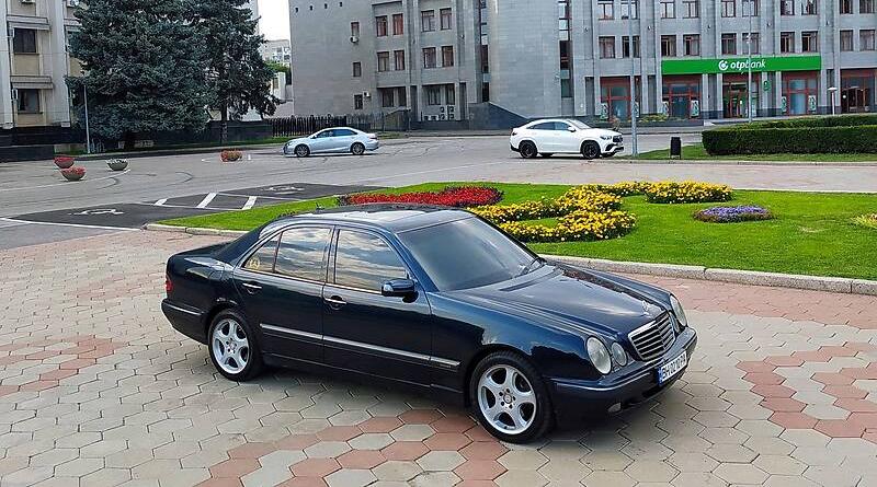 Mercedes-Benz E 320 2001