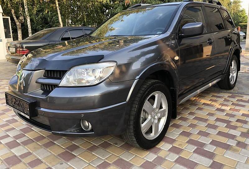 Mitsubishi Outlander 2.4i  4WD OFFICIAL 2008