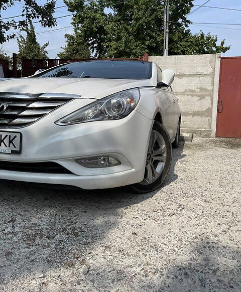 Hyundai Sonata 2012