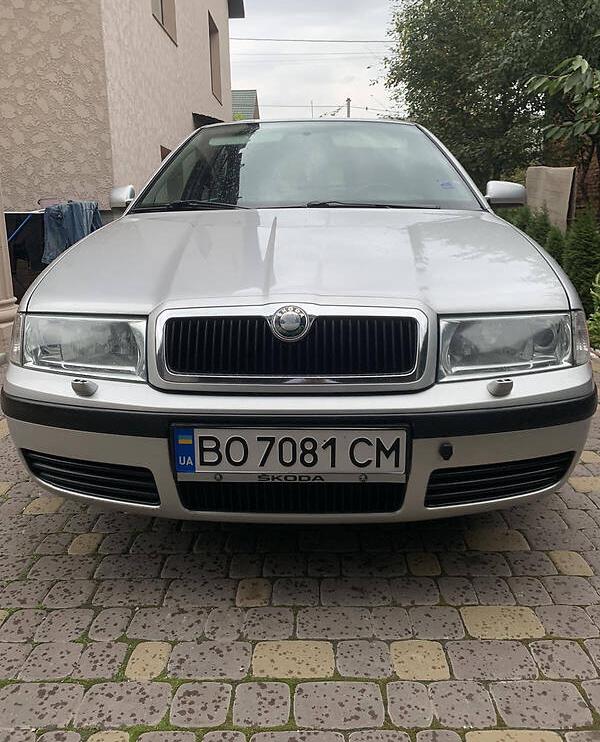 Skoda Octavia Tour 1.6 MPI svizha 2000