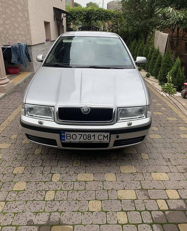 Skoda Octavia Tour 1.6 MPI svizha 2000