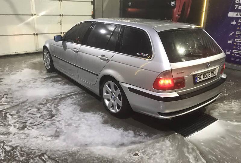 BMW 330 2001