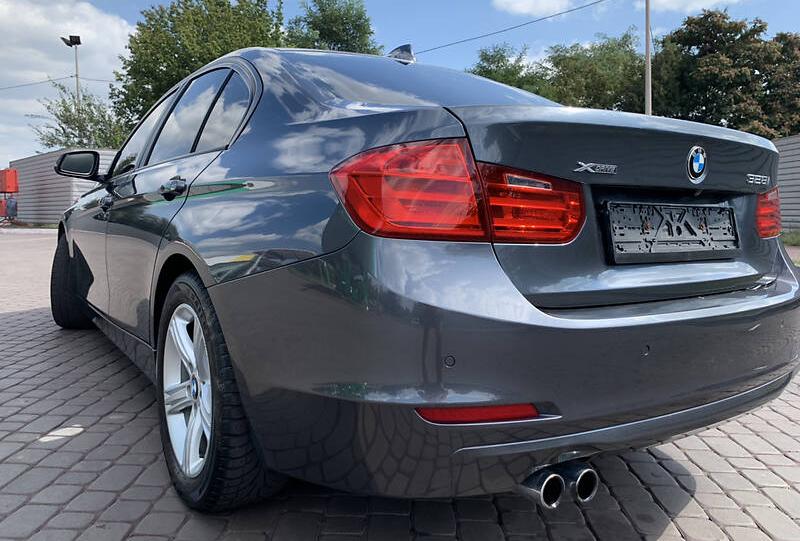 BMW 328 xDrive 2015