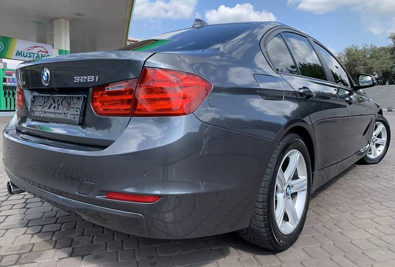 BMW 328 xDrive 2015