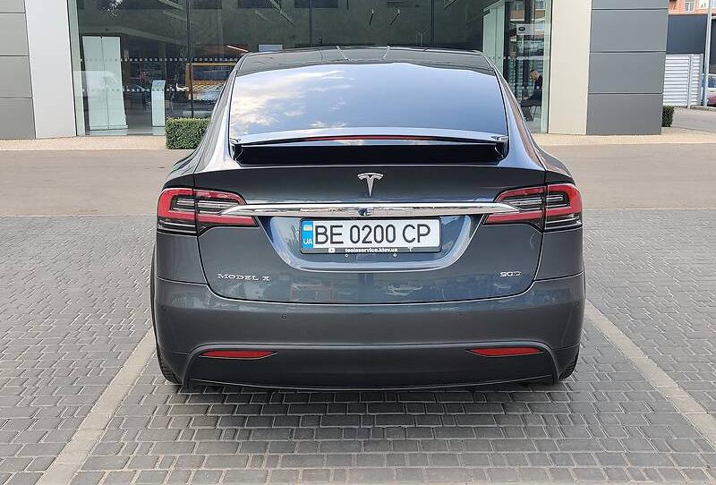 Tesla Model X 2016