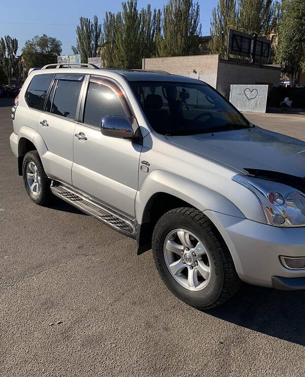 Toyota Land Cruiser Prado 120 2005