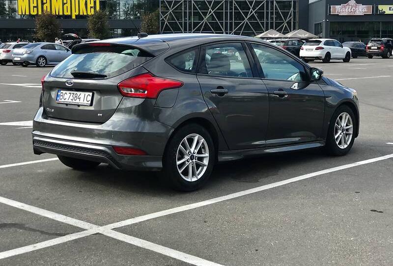 Ford Focus SE 2015