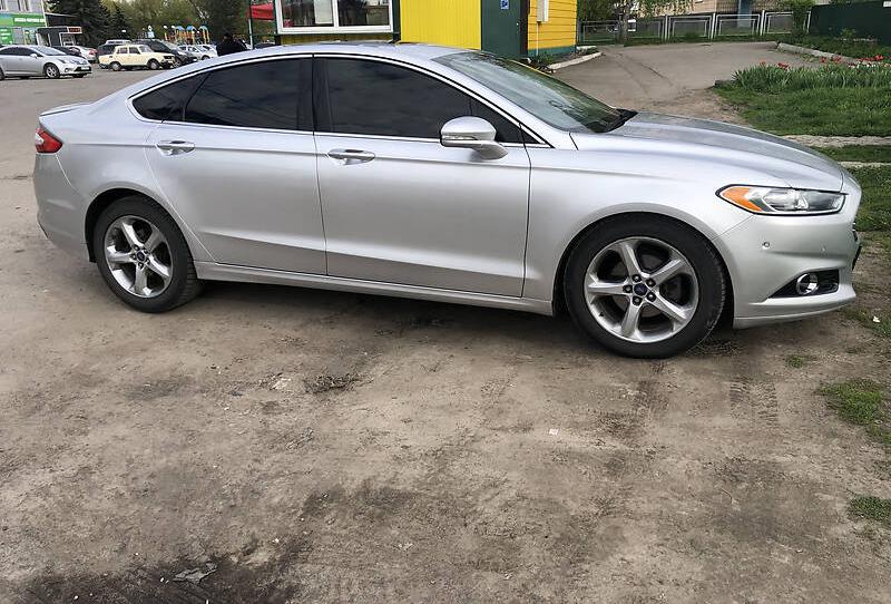 Ford Fusion Titanium AWD 2012