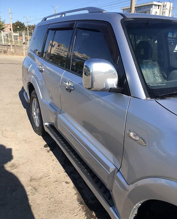 Mitsubishi Pajero 2005