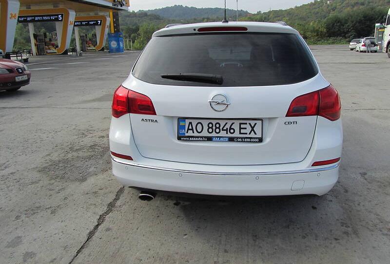 Opel Astra J Sport Tourer 2014