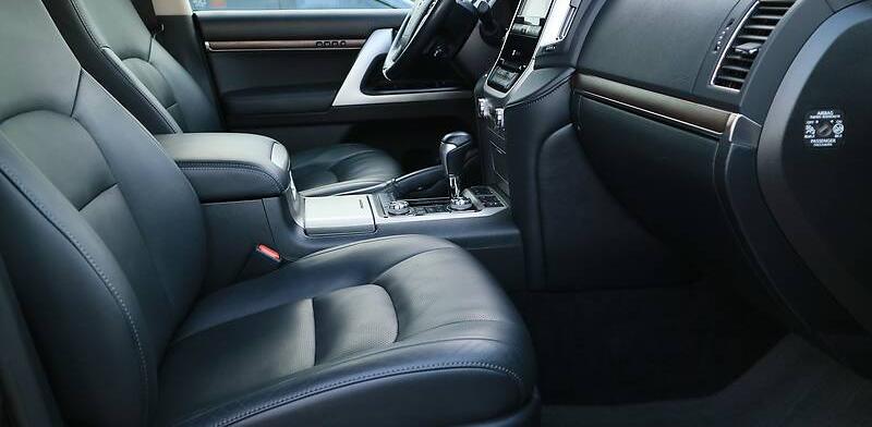 Toyota Land Cruiser 200 Premium 2016