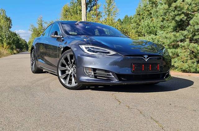 Tesla Model S Long Range Plus 2019