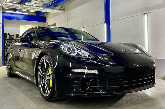 Porsche Panamera S   2014