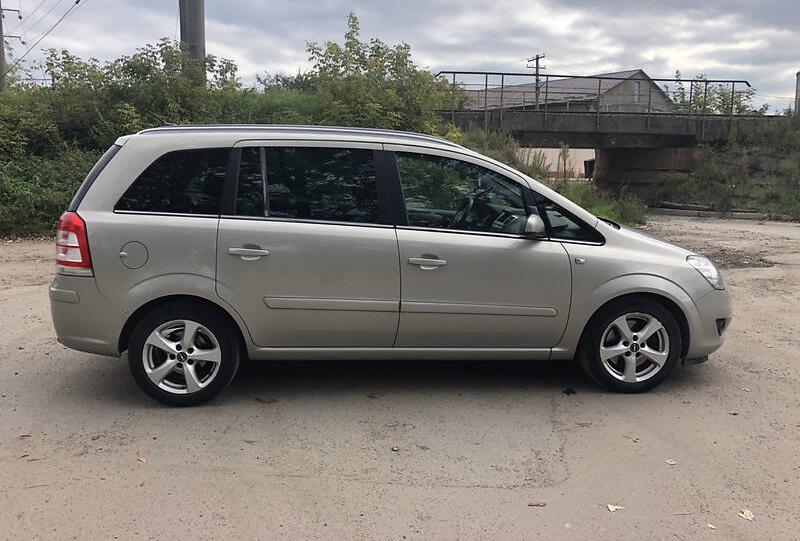 Opel Zafira 2008