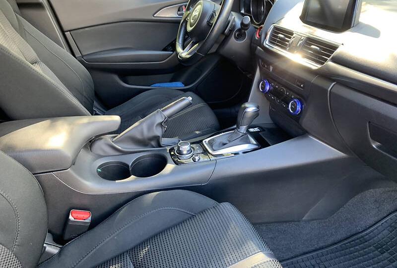 Mazda 3 2016