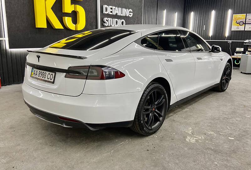 Tesla Model S 60 2013